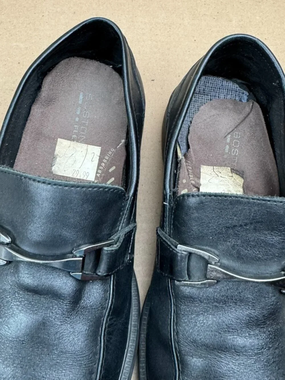Men's Bostonian Black Leather Slip-On Loafers Size 8.5M insale damage